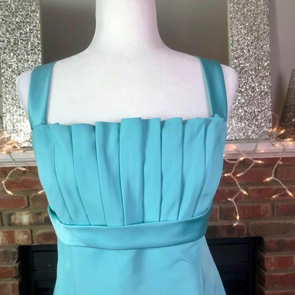 Tea Length Bridesmaids Dress - Size 16 (runs small) by David’s Bridal - Picture 2 of 9